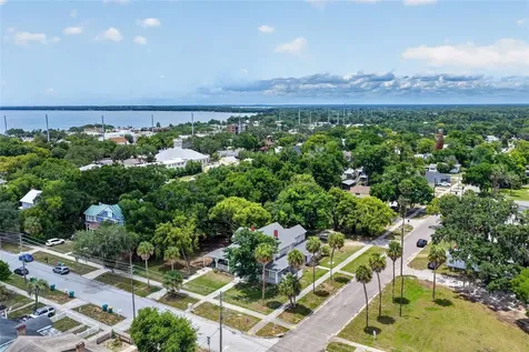 527 E Lemon Avenue Eustis FL 32726