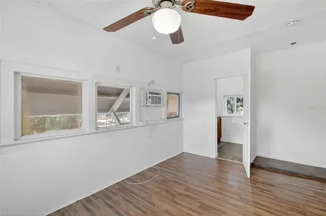 527 E Lemon Avenue Eustis FL 32726
