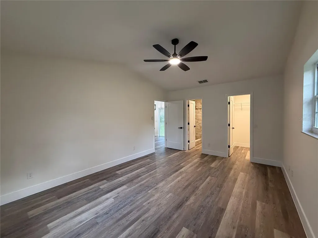 40233 Palm Street Lady Lake FL 32159