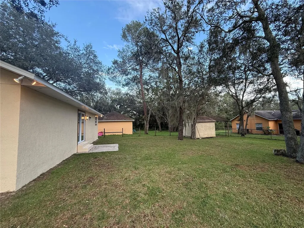 40233 Palm Street Lady Lake FL 32159
