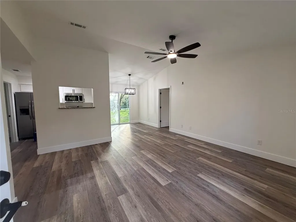 40233 Palm Street Lady Lake FL 32159