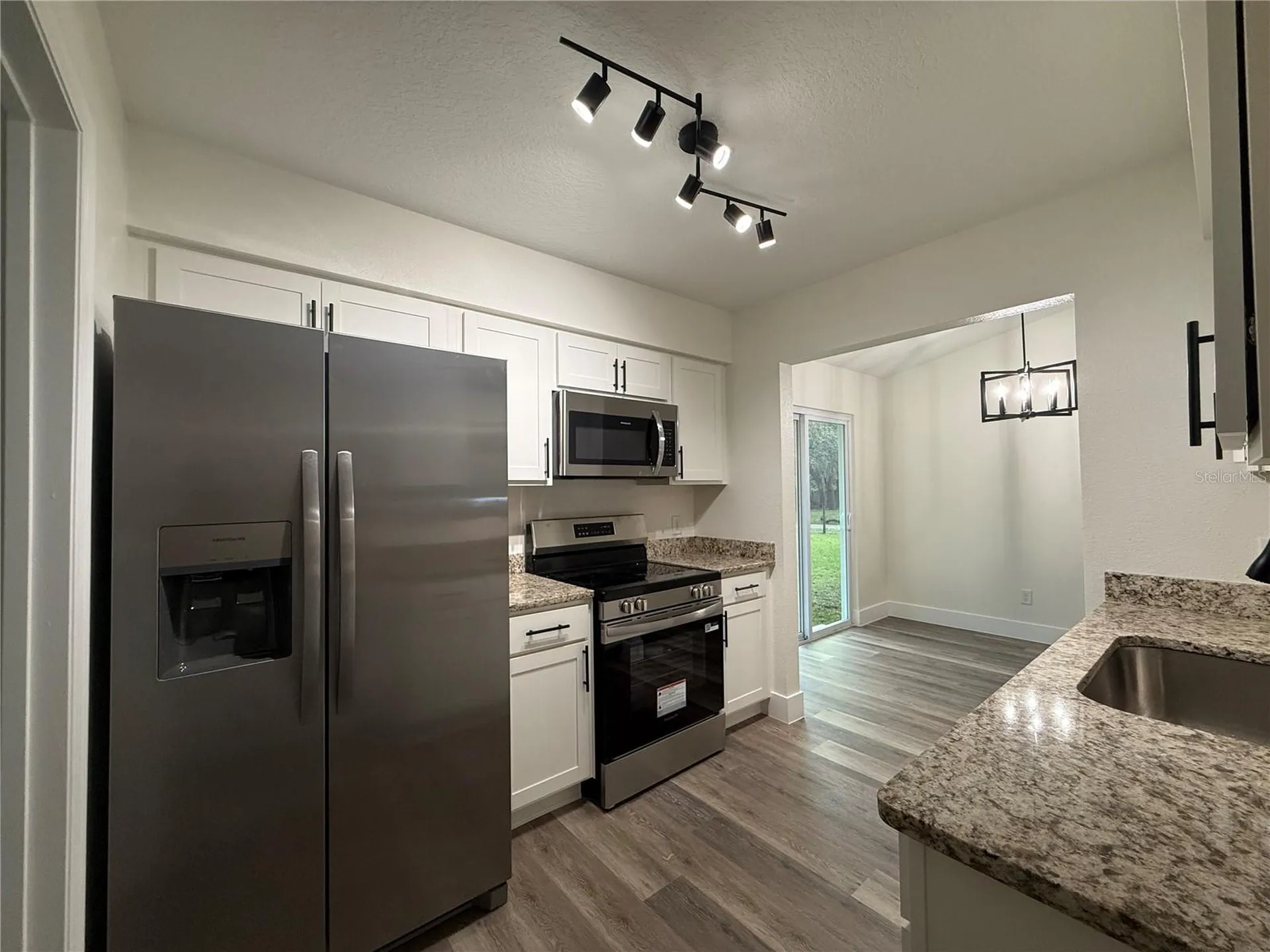 40233 Palm Street Lady Lake FL 32159