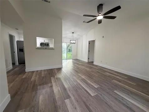 40233 Palm Street Lady Lake FL 32159