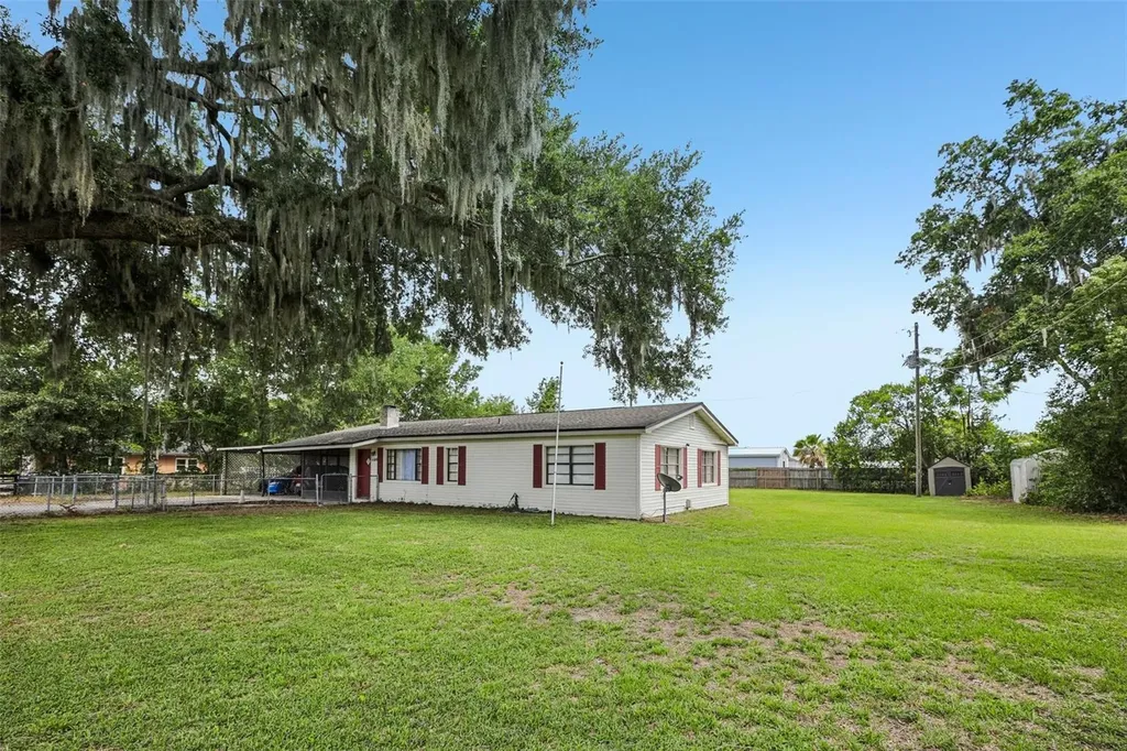 1109 W C 48 Bushnell FL 33513