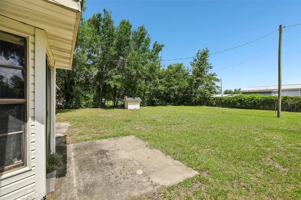 1109 W C 48 Bushnell FL 33513