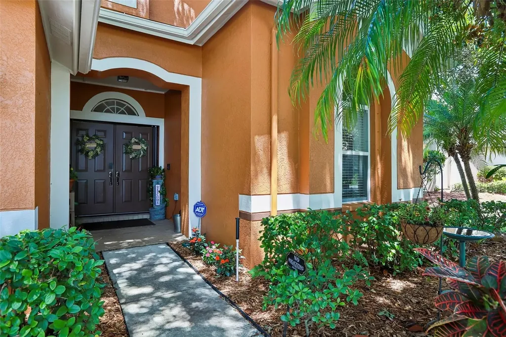 2708 Valencia Grove Drive Valrico FL 33596