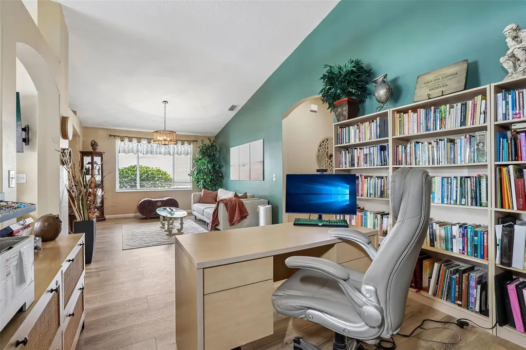 2708 Valencia Grove Drive Valrico FL 33596