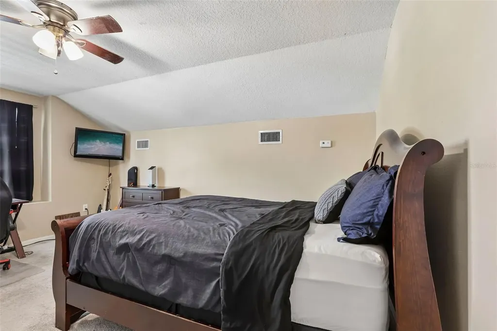 2708 Valencia Grove Drive Valrico FL 33596