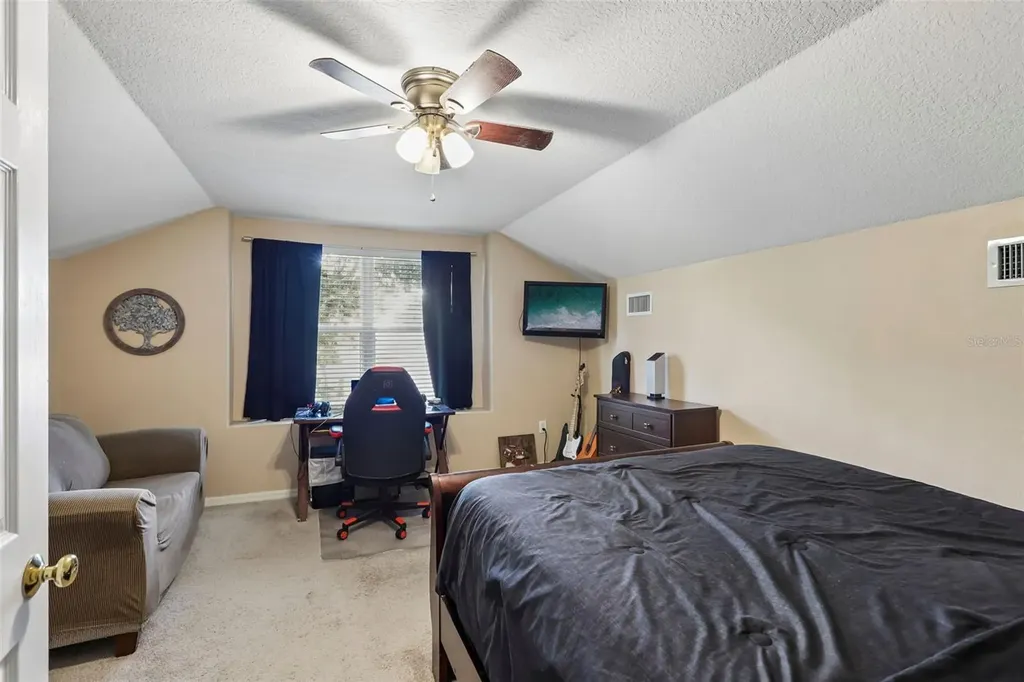 2708 Valencia Grove Drive Valrico FL 33596