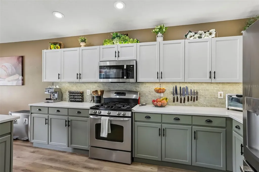 2708 Valencia Grove Drive Valrico FL 33596