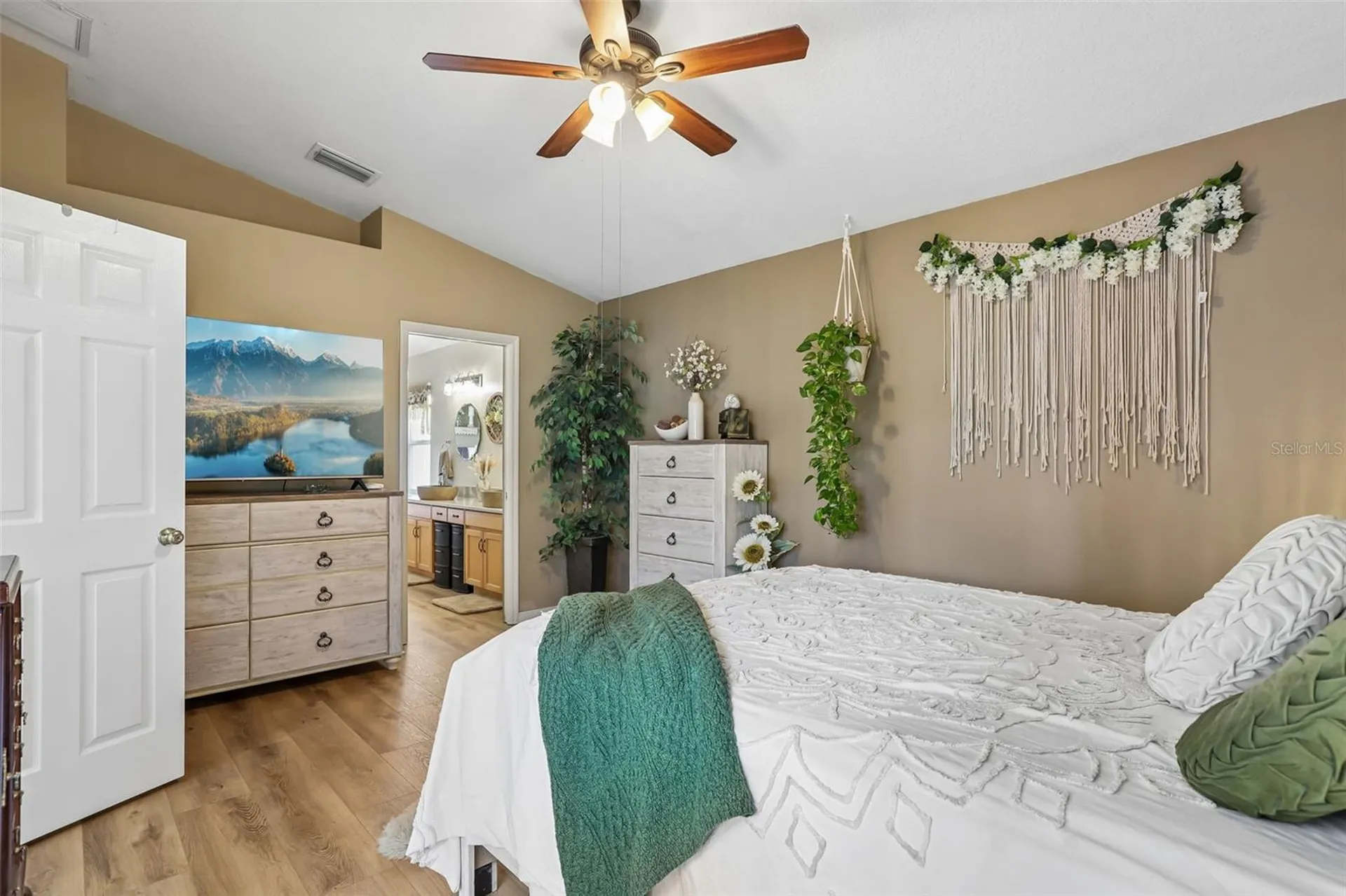 2708 Valencia Grove Drive Valrico FL 33596