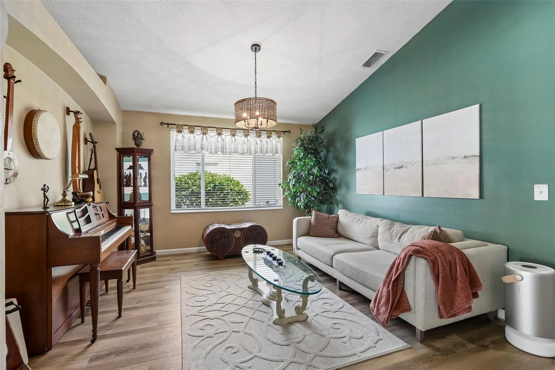 2708 Valencia Grove Drive Valrico FL 33596