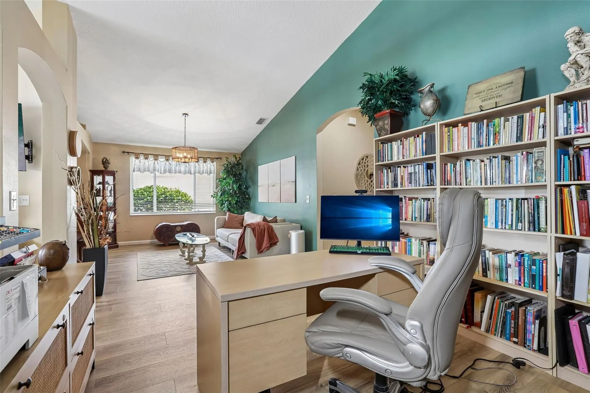 2708 Valencia Grove Drive Valrico FL 33596