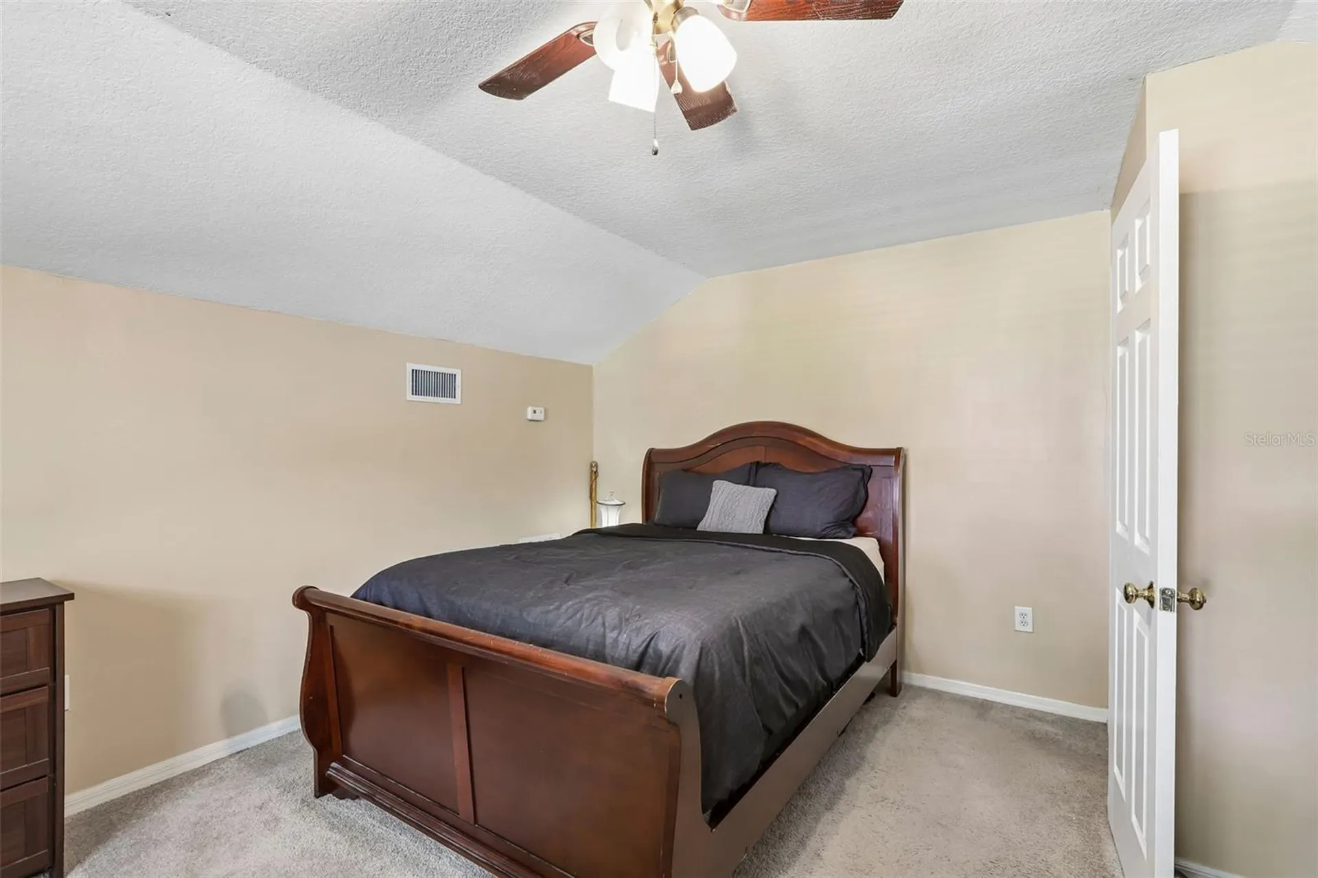 2708 Valencia Grove Drive Valrico FL 33596