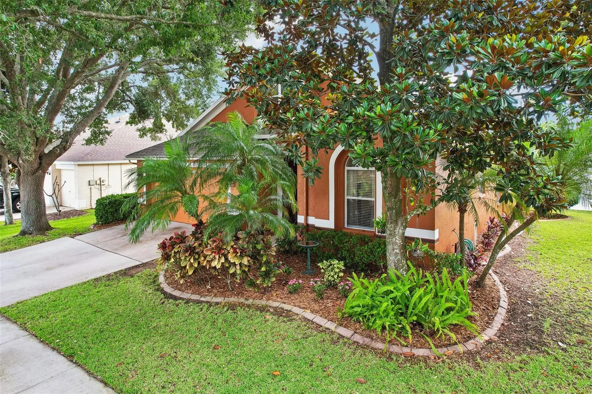 2708 Valencia Grove Drive Valrico FL 33596