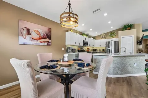 2708 Valencia Grove Drive Valrico FL 33596