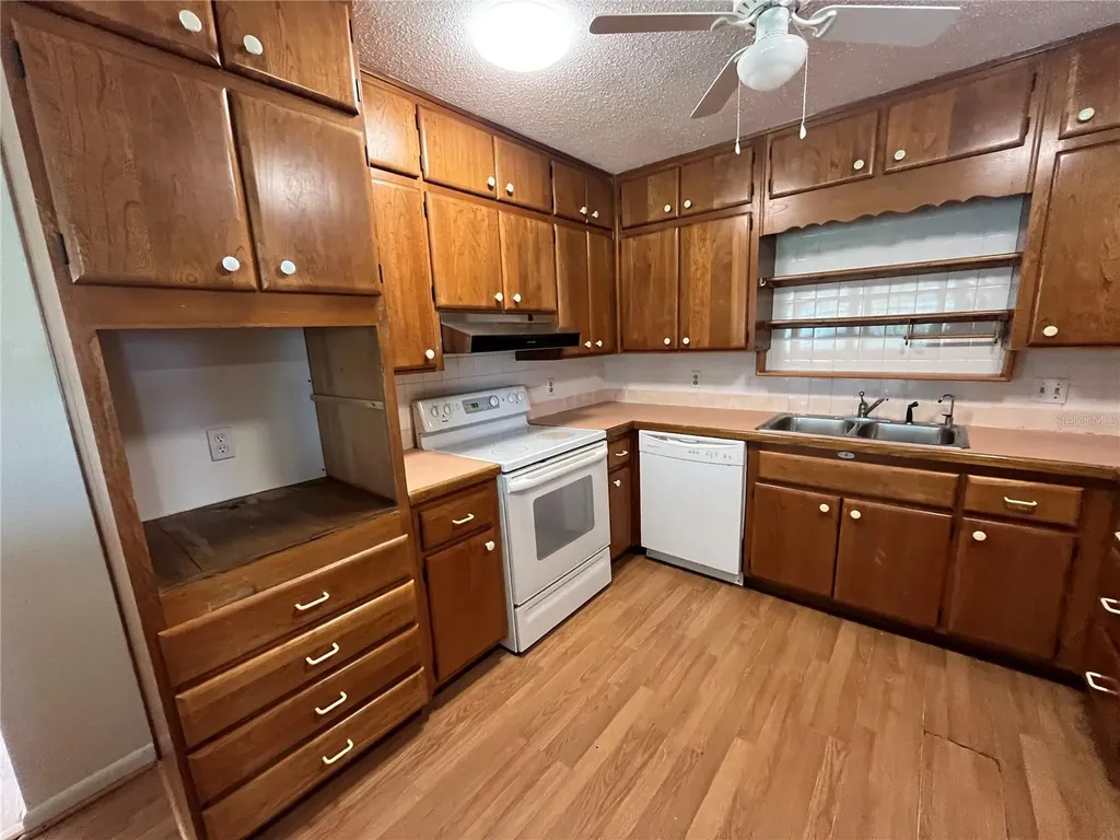 1145 S Lake Reedy Boulevard Frostproof FL 33843