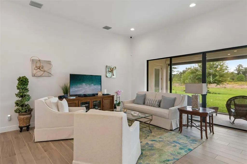 14537 Swiss Bridge Drive Lithia FL 33547
