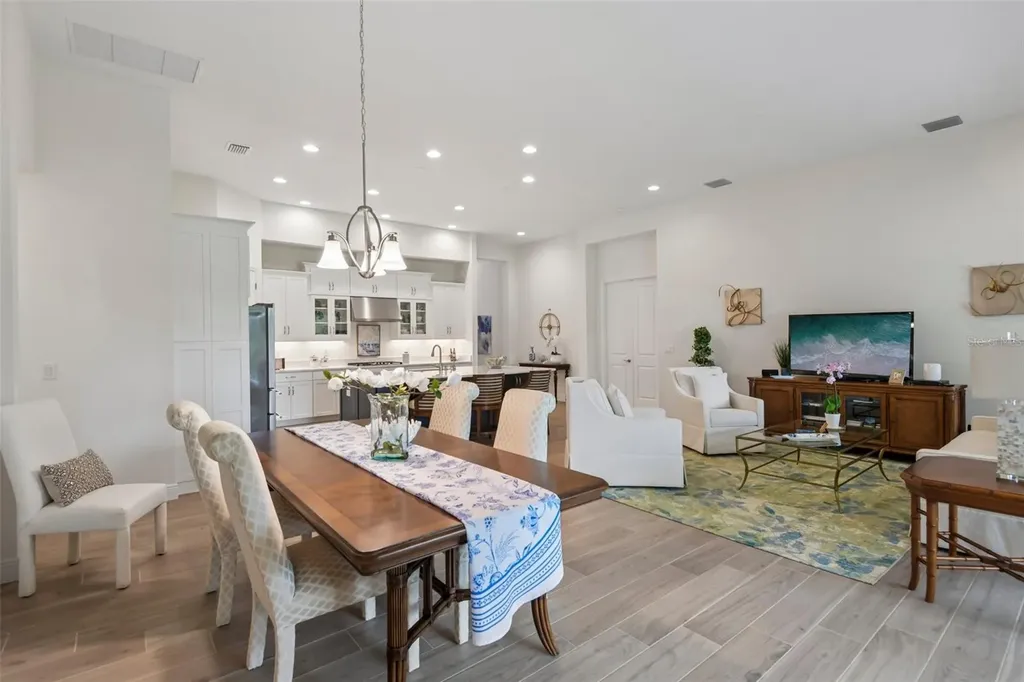 14537 Swiss Bridge Drive Lithia FL 33547
