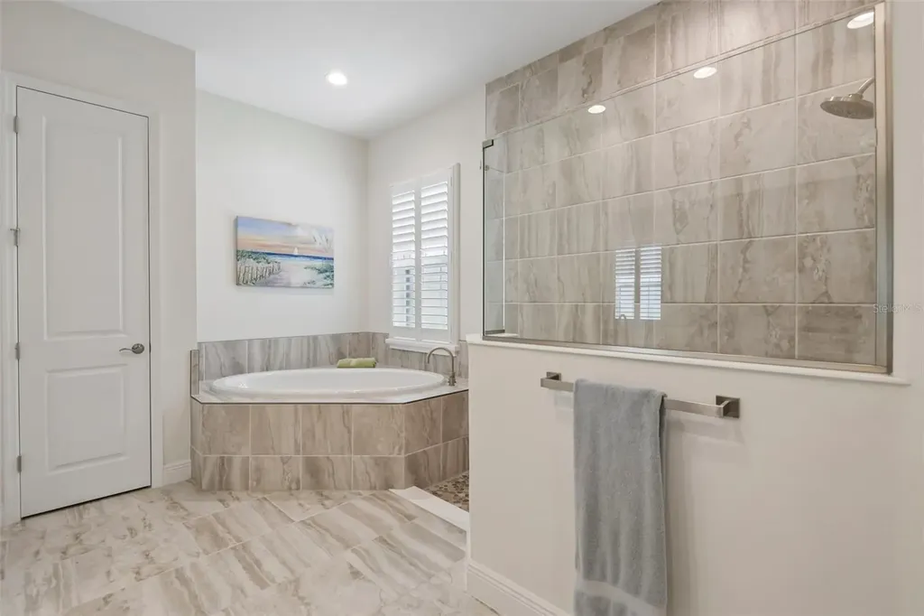 14537 Swiss Bridge Drive Lithia FL 33547