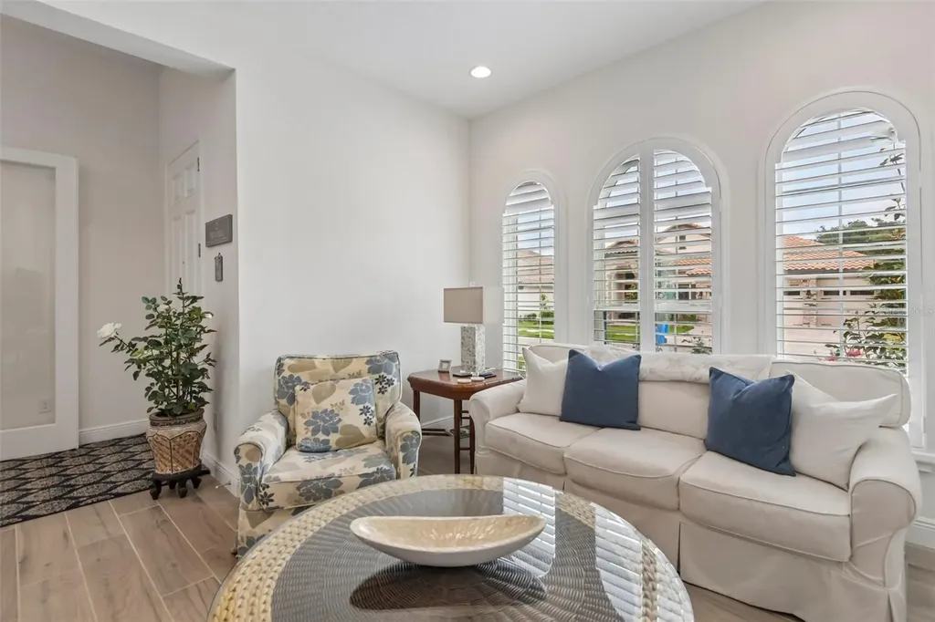 14537 Swiss Bridge Drive Lithia FL 33547