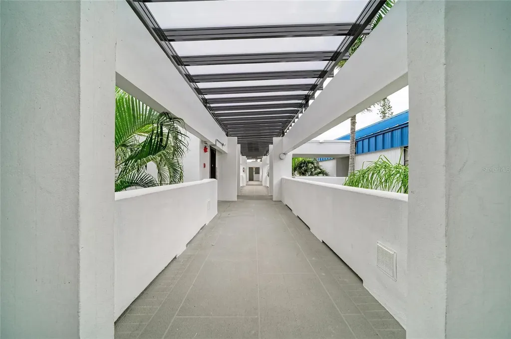 1007 Gulf Drive N Bradenton Beach FL 34217
