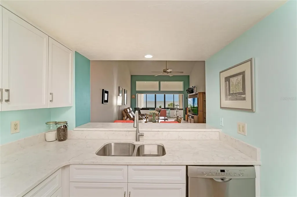 1007 Gulf Drive N Bradenton Beach FL 34217