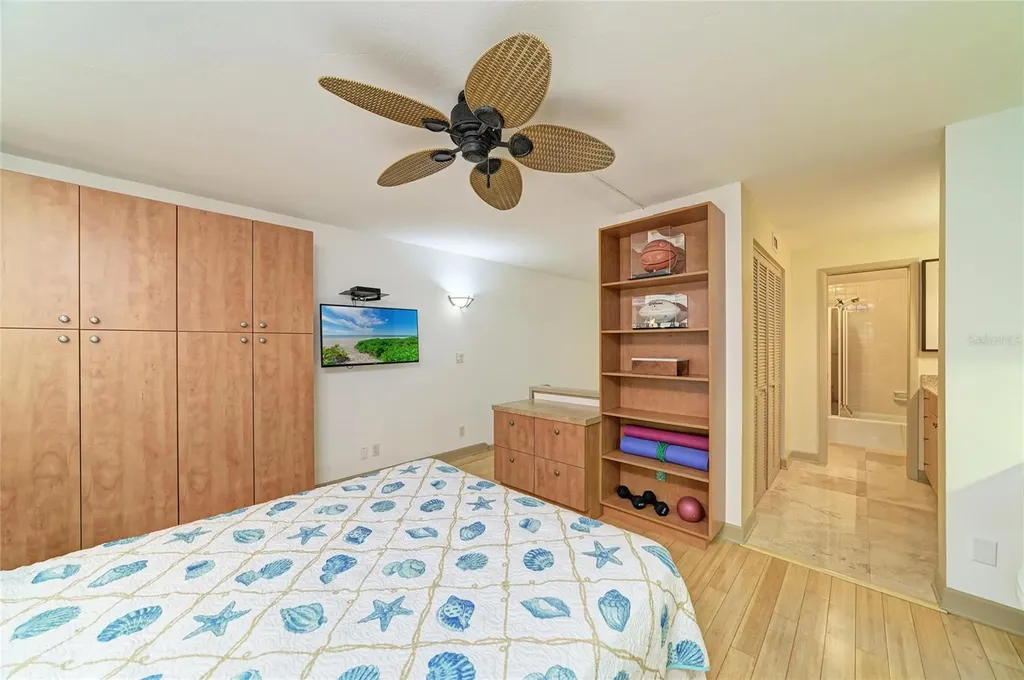 1007 Gulf Drive N Bradenton Beach FL 34217
