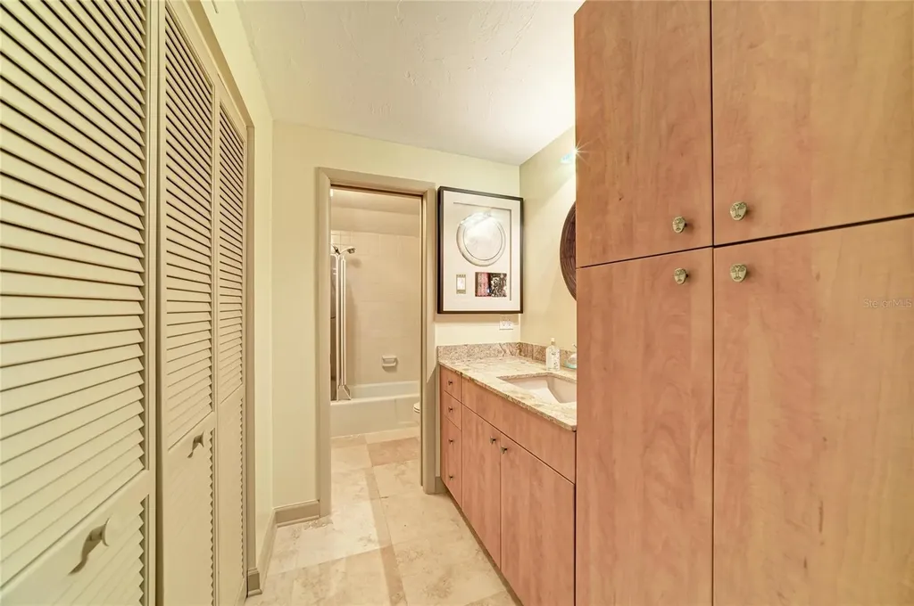 1007 Gulf Drive N Bradenton Beach FL 34217
