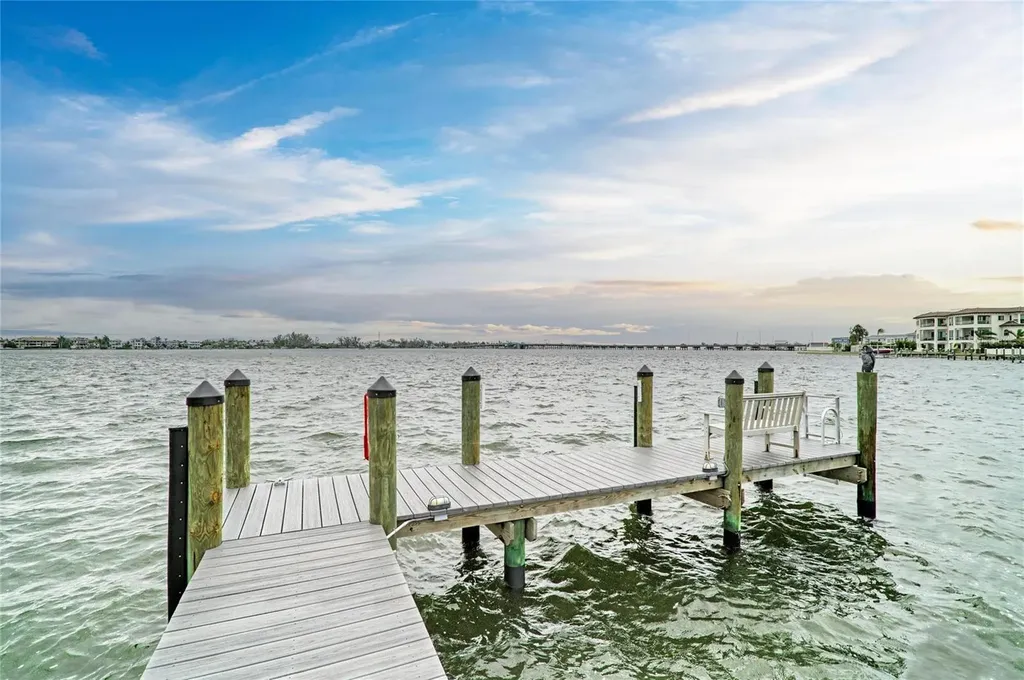 1007 Gulf Drive N Bradenton Beach FL 34217