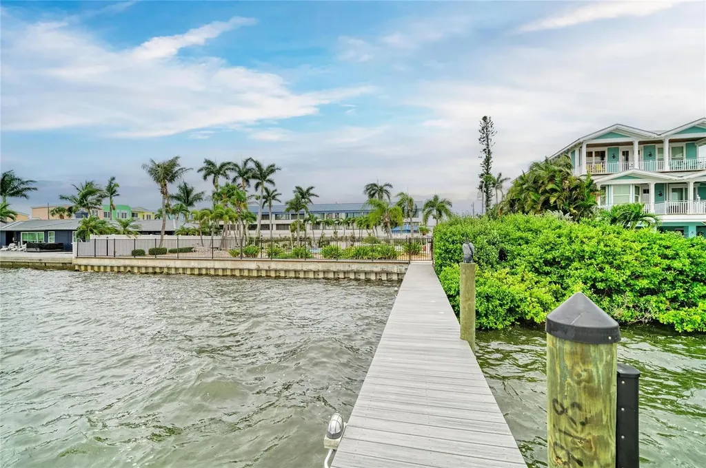 1007 Gulf Drive N Bradenton Beach FL 34217