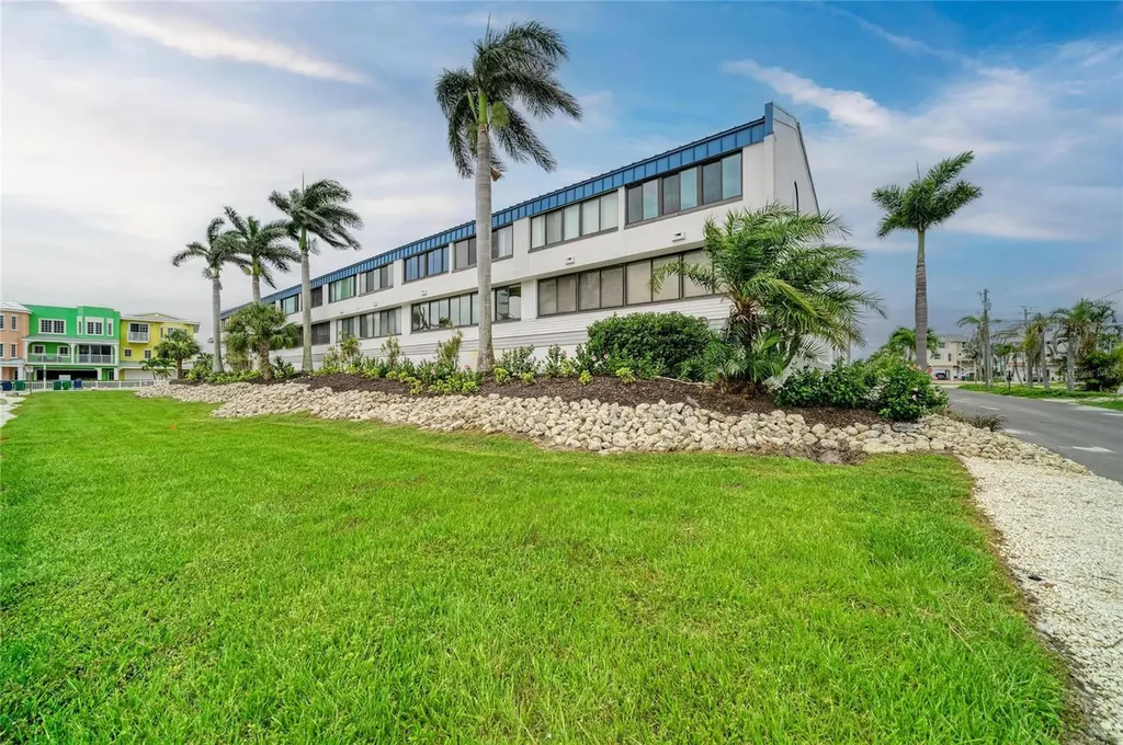 1007 Gulf Drive N Bradenton Beach FL 34217