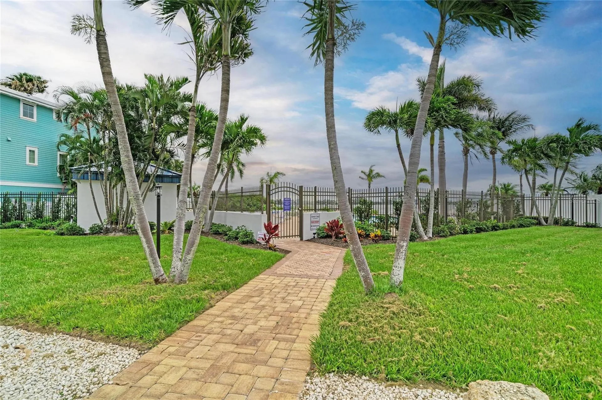 1007 Gulf Drive N Bradenton Beach FL 34217