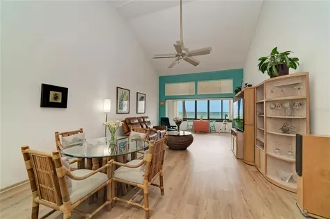 1007 Gulf Drive N Bradenton Beach FL 34217