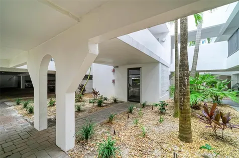 1007 Gulf Drive N Bradenton Beach FL 34217