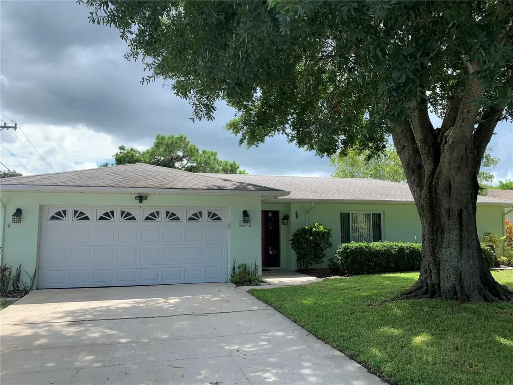 1901 39th Street W Bradenton FL 34205