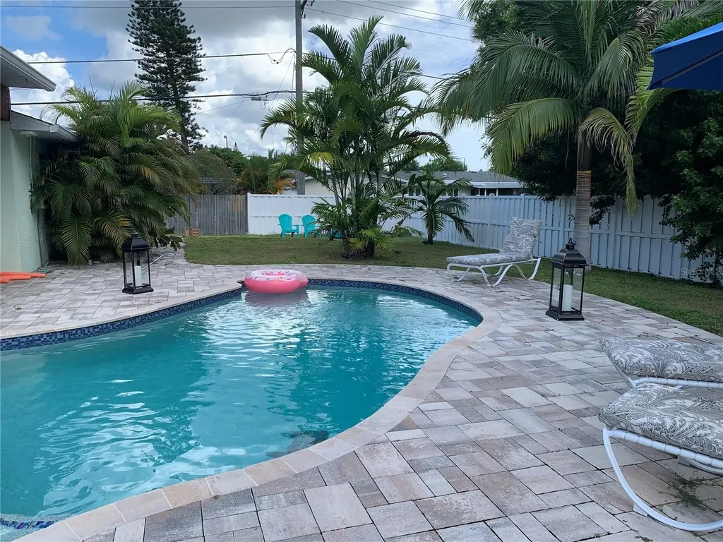 1901 39th Street W Bradenton FL 34205