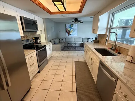 1901 39th Street W Bradenton FL 34205