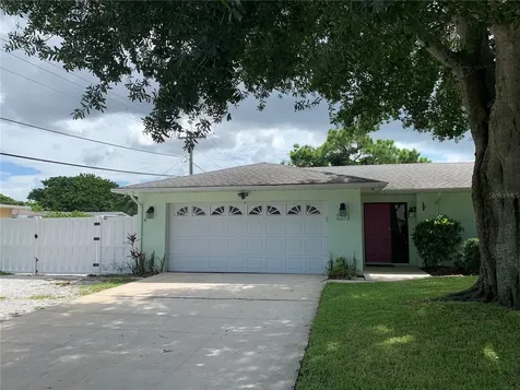 1901 39th Street W Bradenton FL 34205