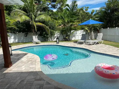 1901 39th Street W Bradenton FL 34205