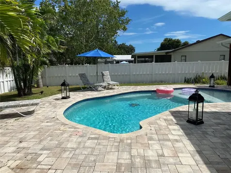 1901 39th Street W Bradenton FL 34205