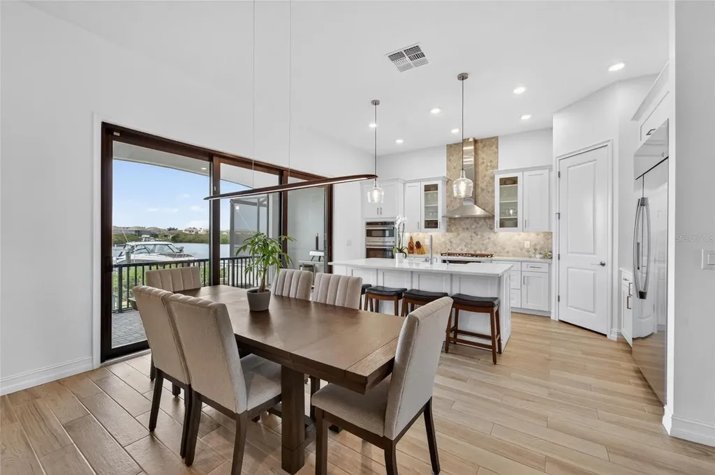 1108 Seagrape Drive Ruskin FL 33570