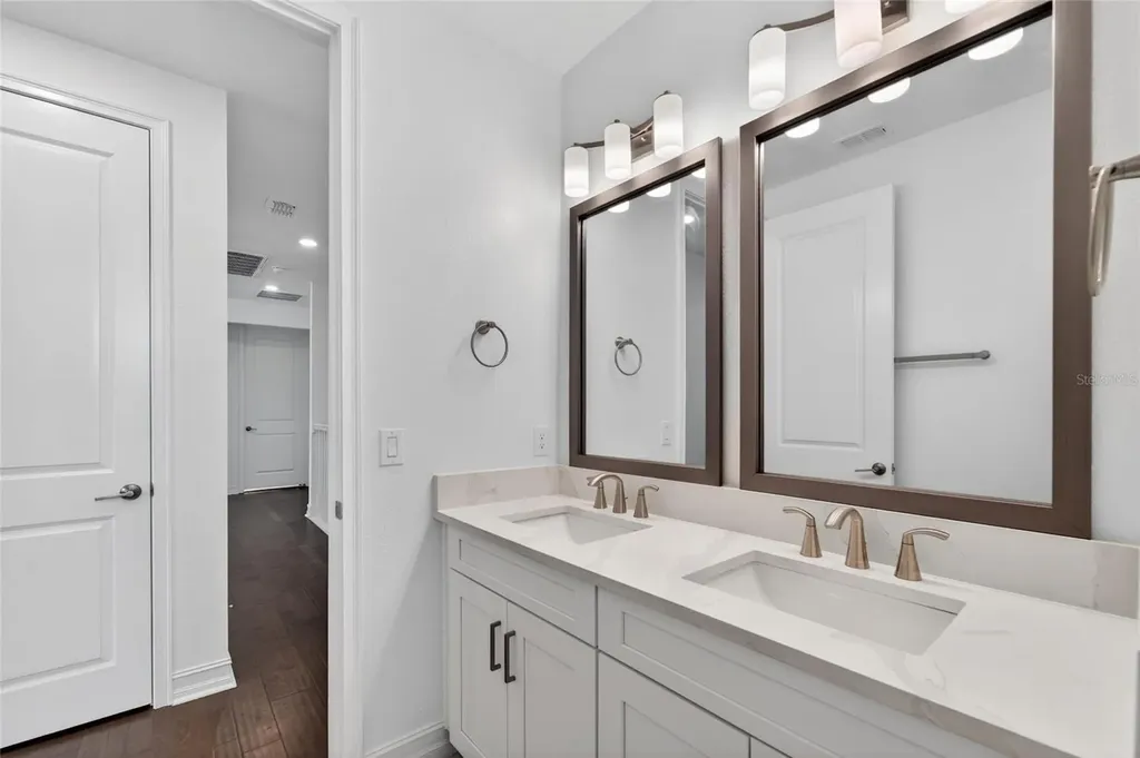 1108 Seagrape Drive Ruskin FL 33570