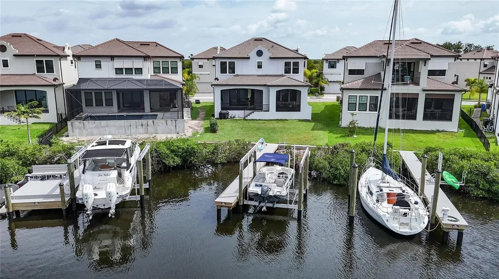 1108 Seagrape Drive Ruskin FL 33570