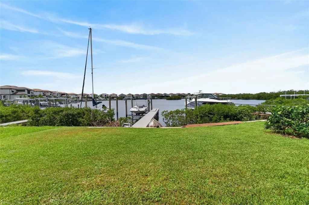 1108 Seagrape Drive Ruskin FL 33570