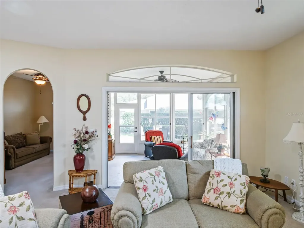 5705 King James Avenue Leesburg FL 34748