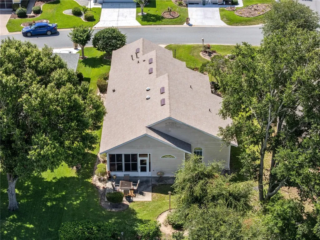5705 King James Avenue Leesburg FL 34748