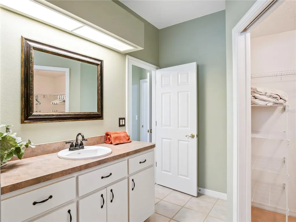 5705 King James Avenue Leesburg FL 34748