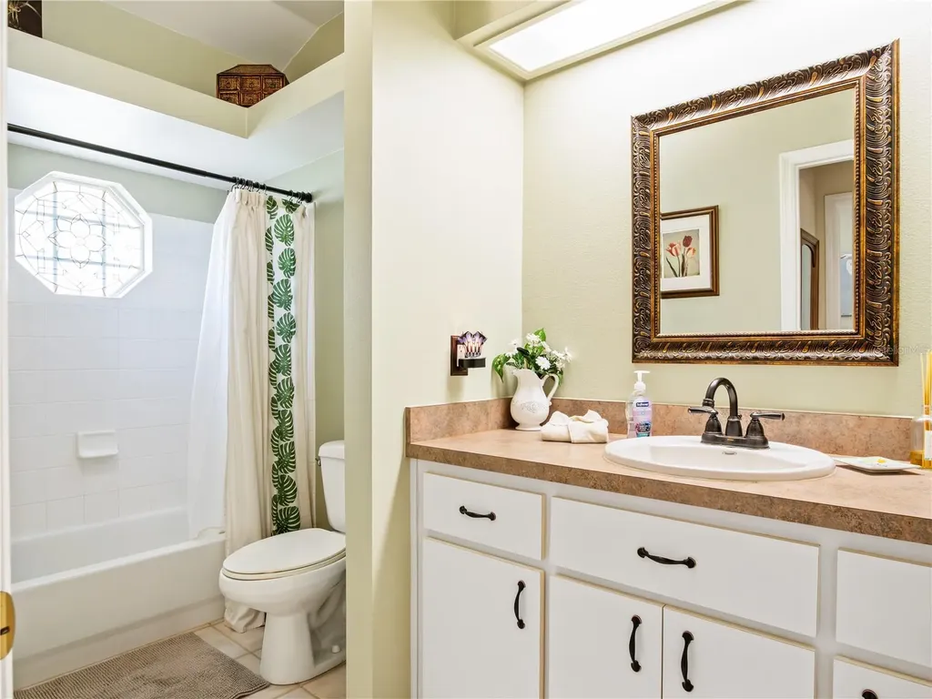 5705 King James Avenue Leesburg FL 34748
