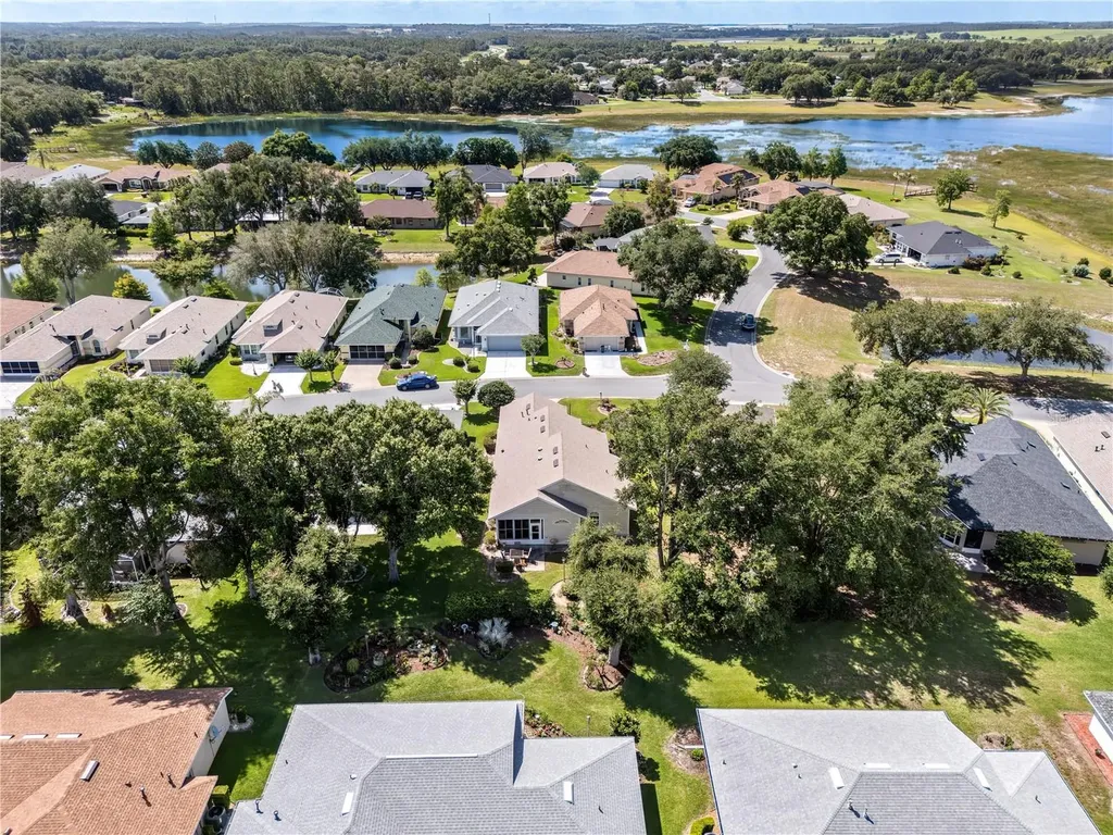 5705 King James Avenue Leesburg FL 34748